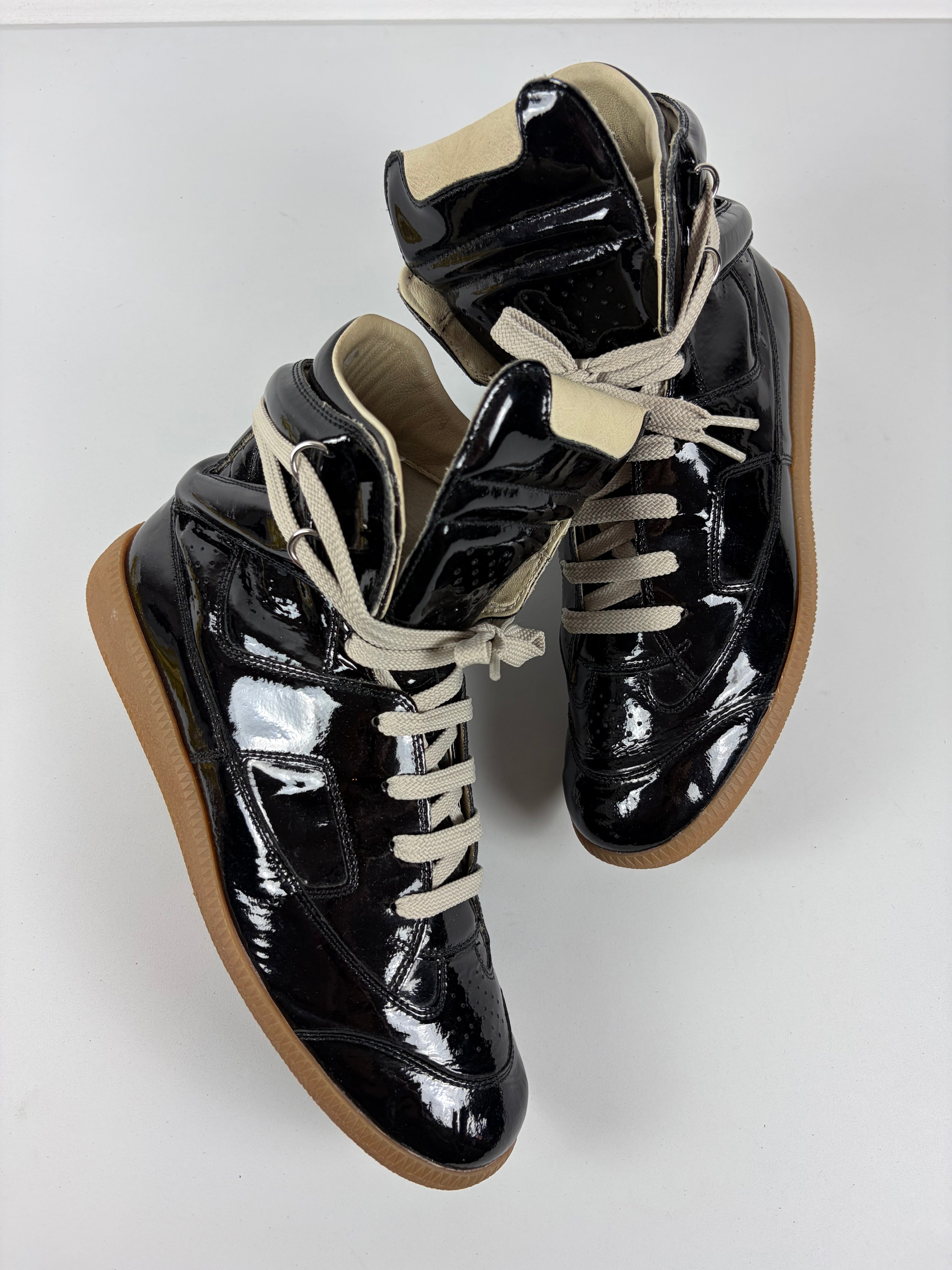 2009 Maison Martin Margiela black patent leather high-top sneakers - eu 40