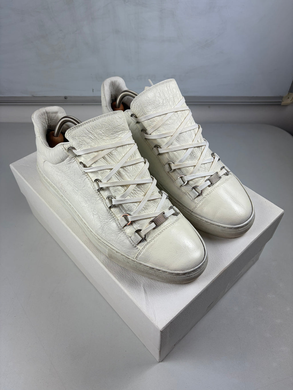 Balenciaga arena low - eu 44 / us 11 / uk 10.5 - white