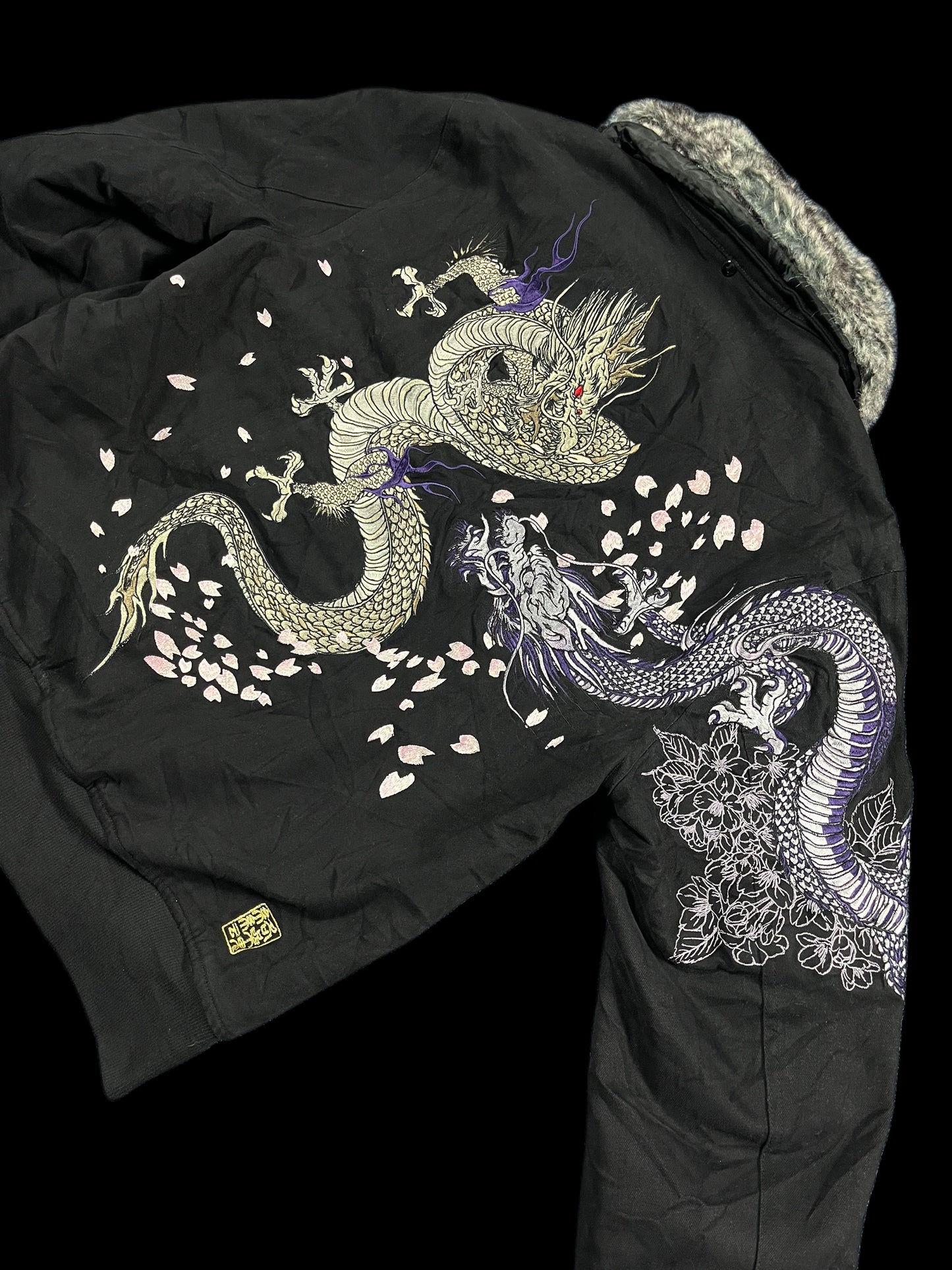 KARAKURI EMBROIDERED BOMBER JACKET (L/XL)