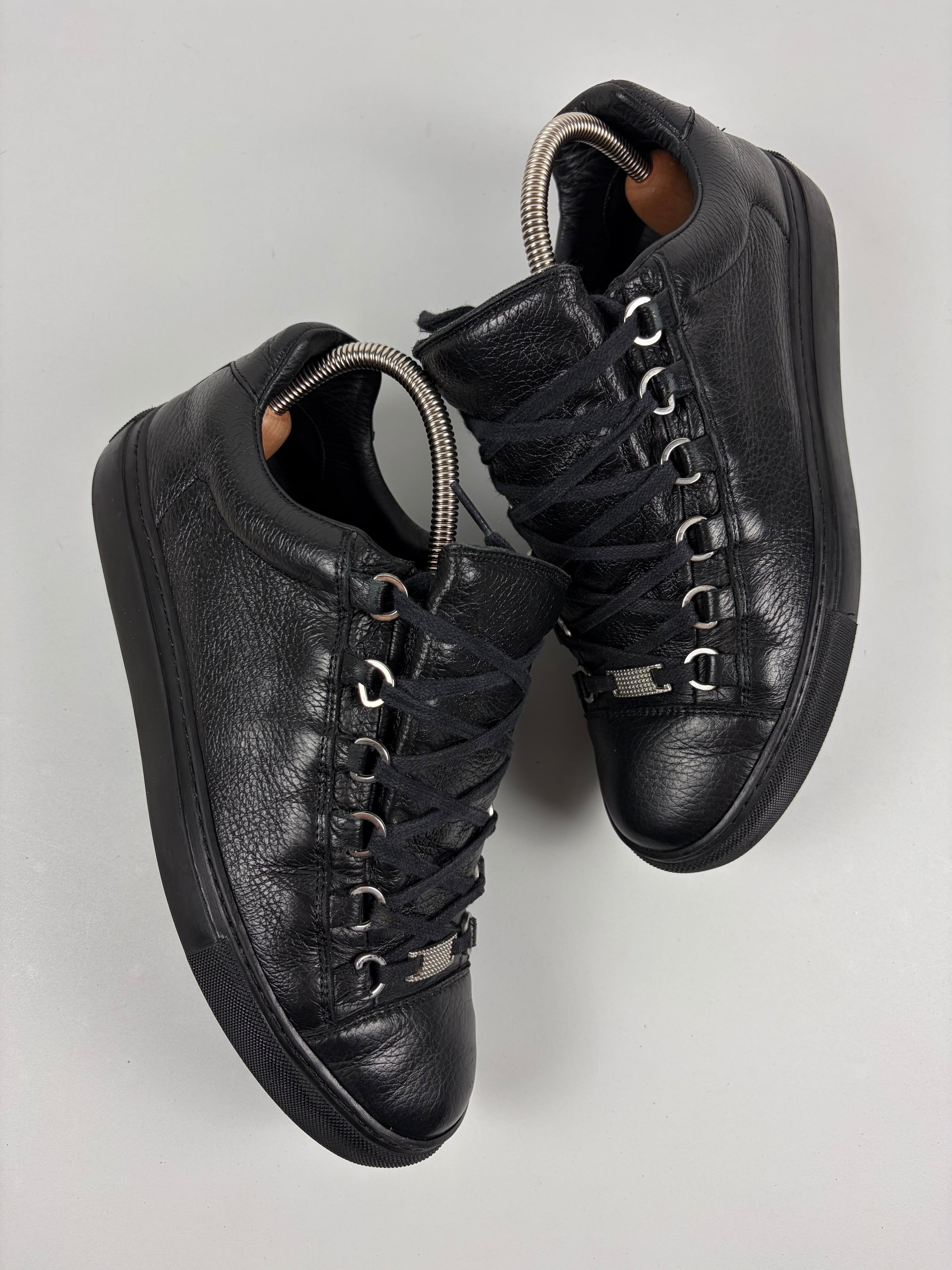 Balenciaga arena low - eu 40 / us 7 - black