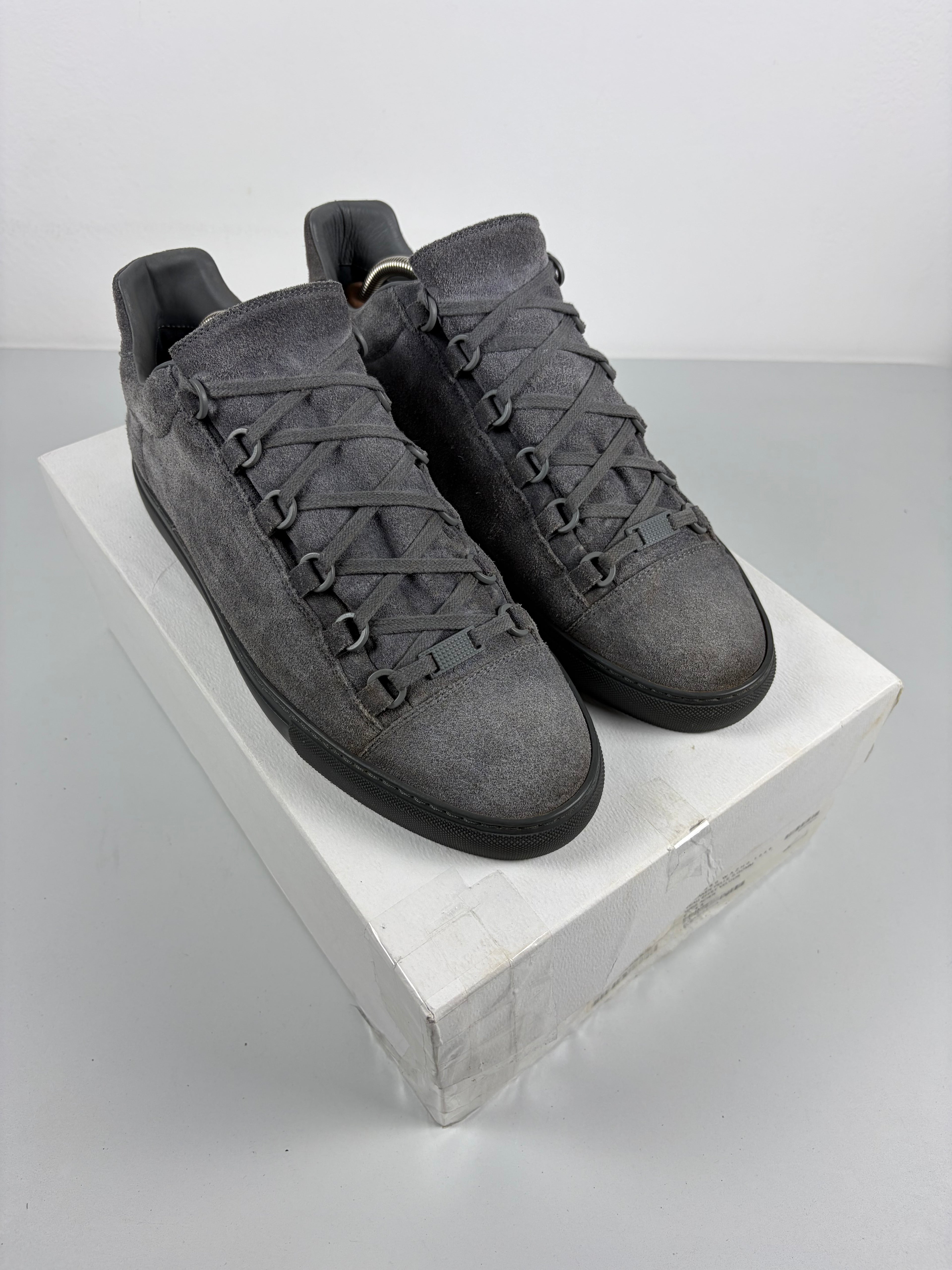 Balenciaga arena suede low - eu 43 / us 10 - grey