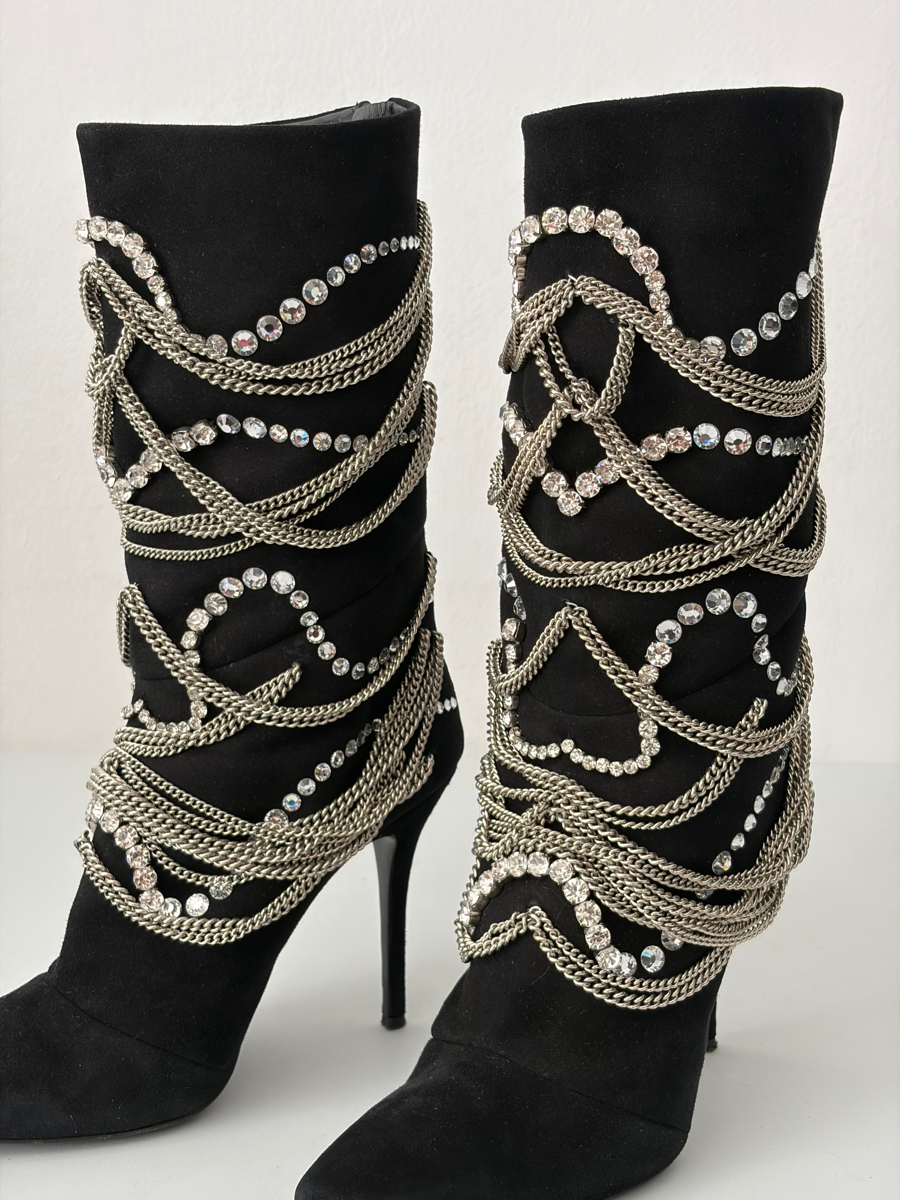 Giuseppe Zanotti
Sheena Embellished Boots - eu 40
