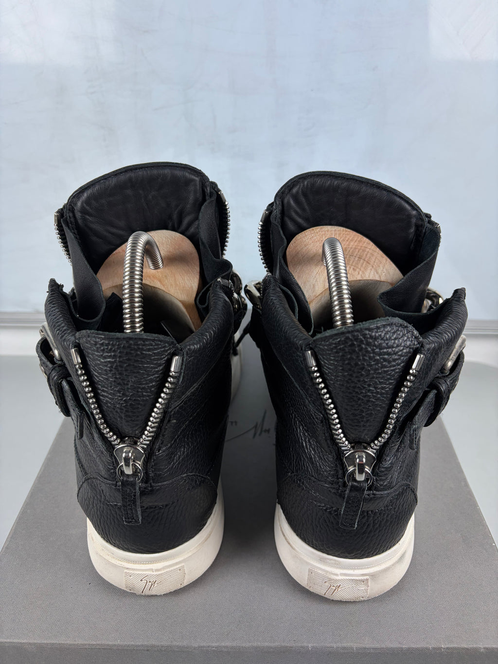 Giuseppe Zanotti 'London' chain high tops - eu 44 / us 11 / uk 10 - black