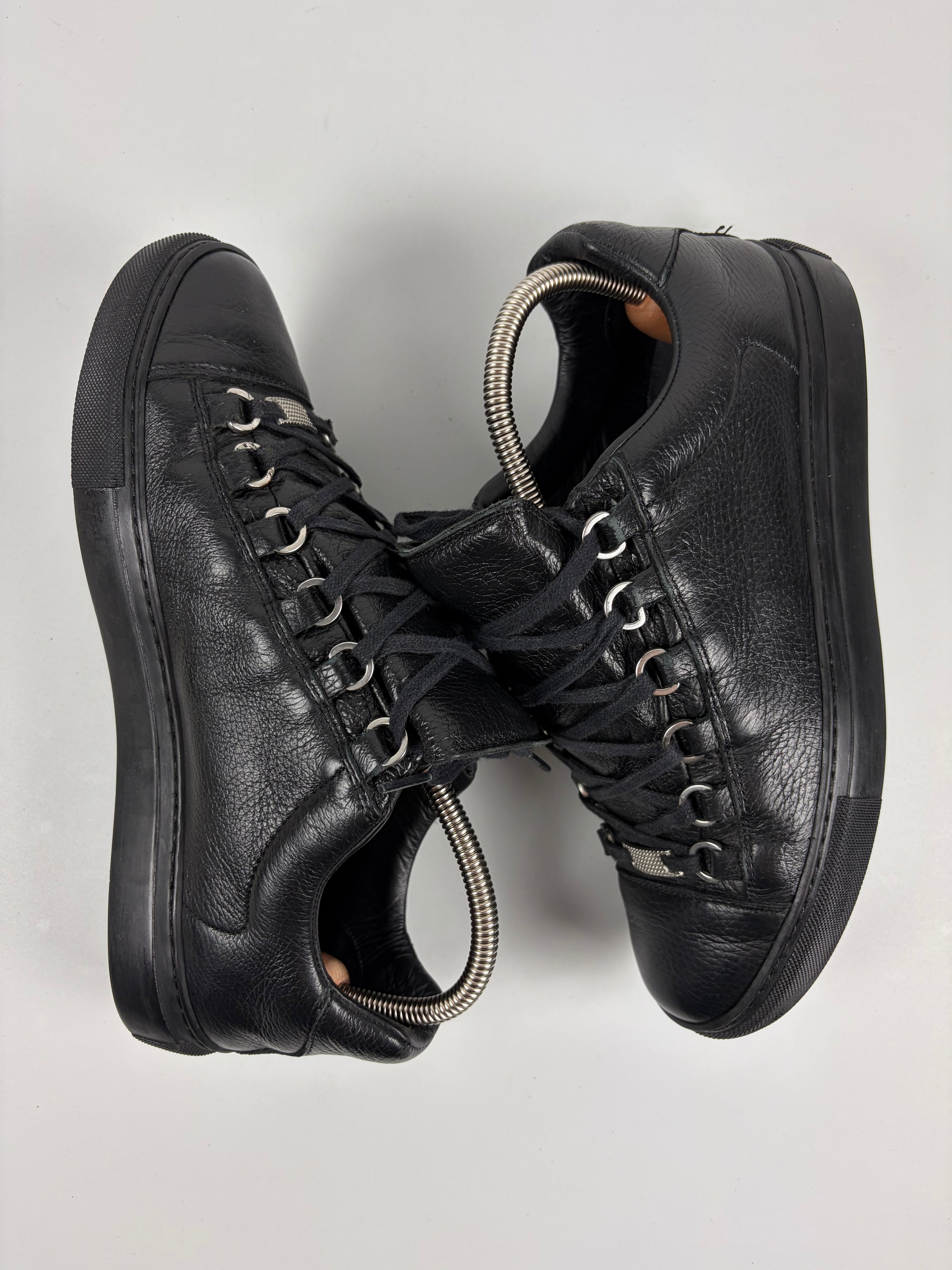Balenciaga arena low - eu 40 / us 7 - black
