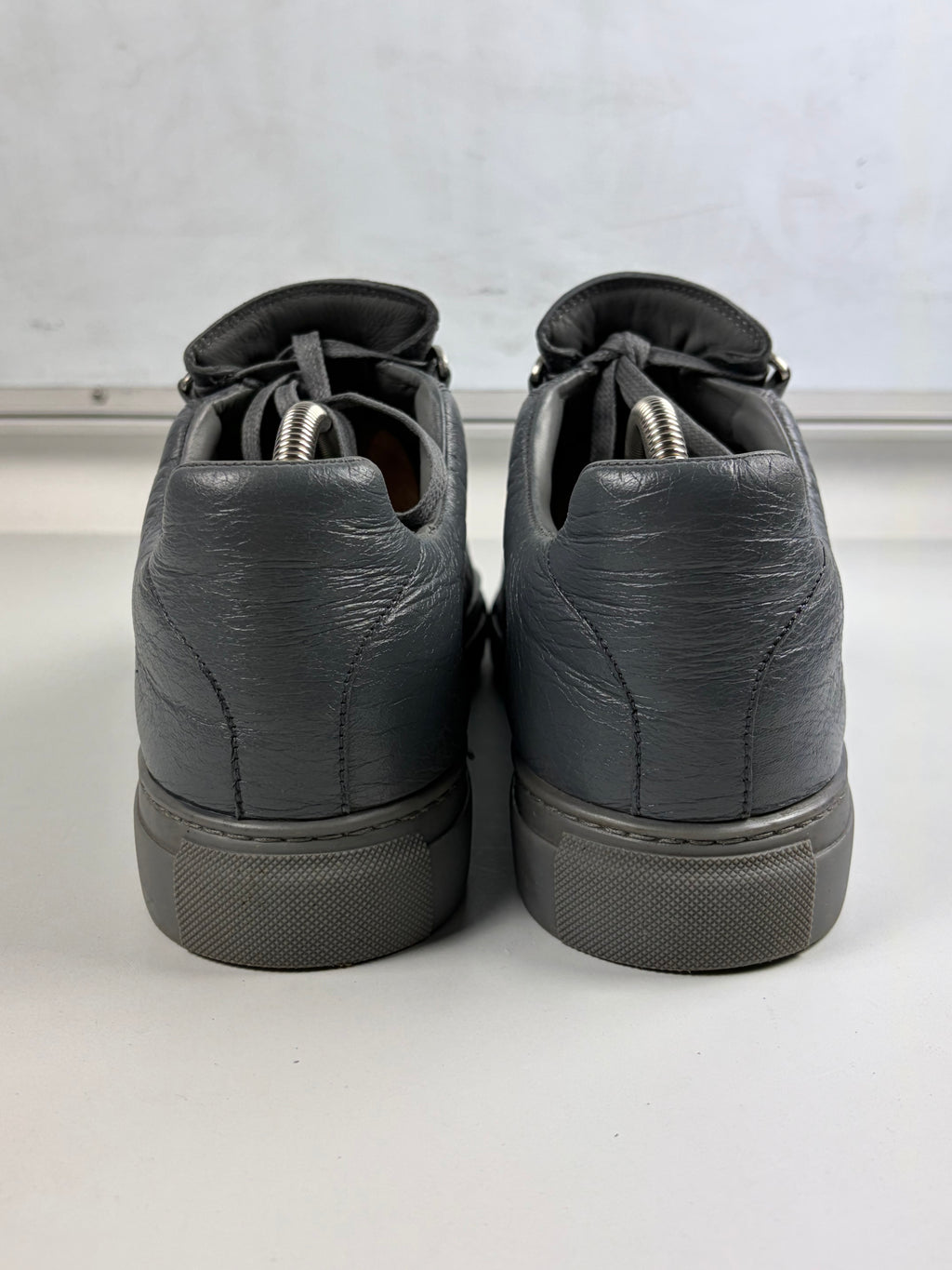 Balenciaga arena low - eu 41 / us 8 - grey