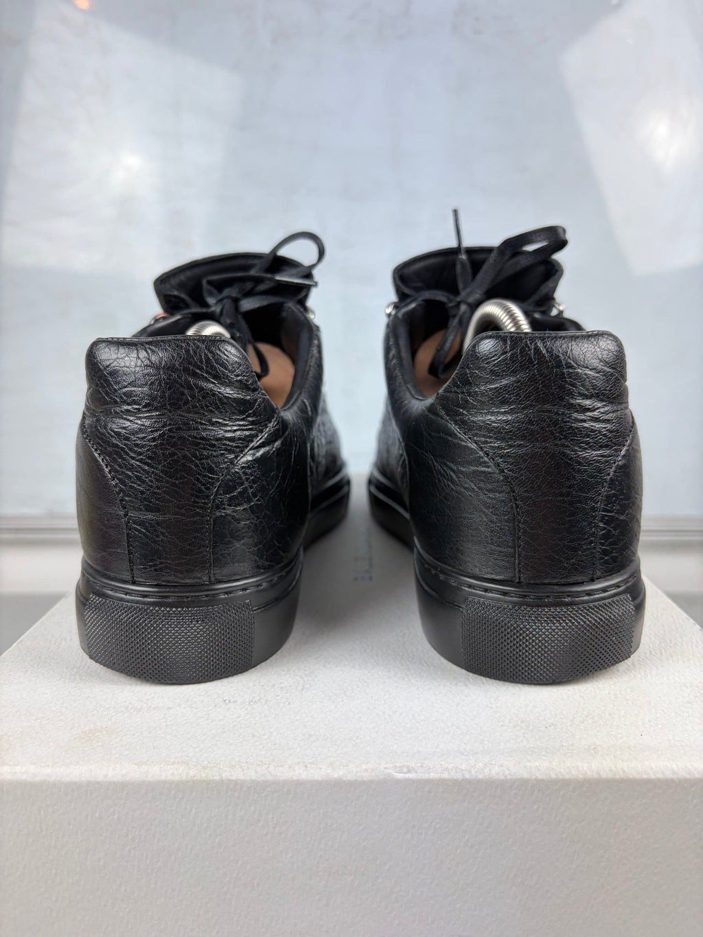 Balenciaga arena low - eu 41 / us 8 / uk 7 - black
