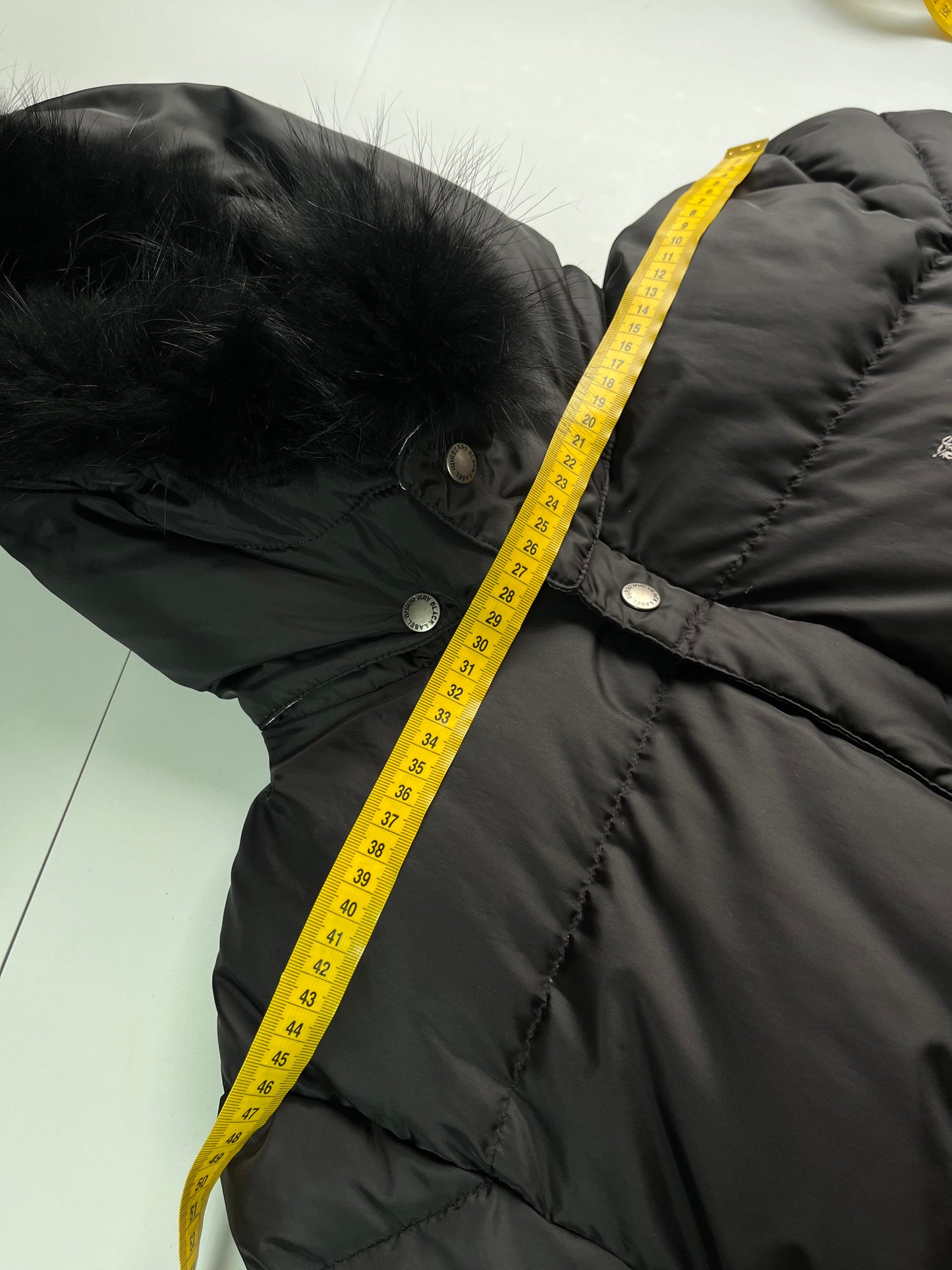 00’s BURBERRY made in Japan real fur down jacket (M/L) - black