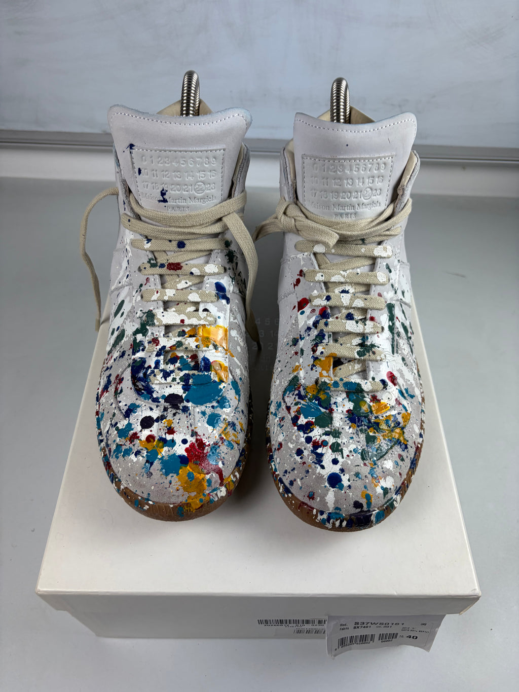 Maison Margiela ‘Paint-splatter’ high tops - eu 40 / us 7 - white
