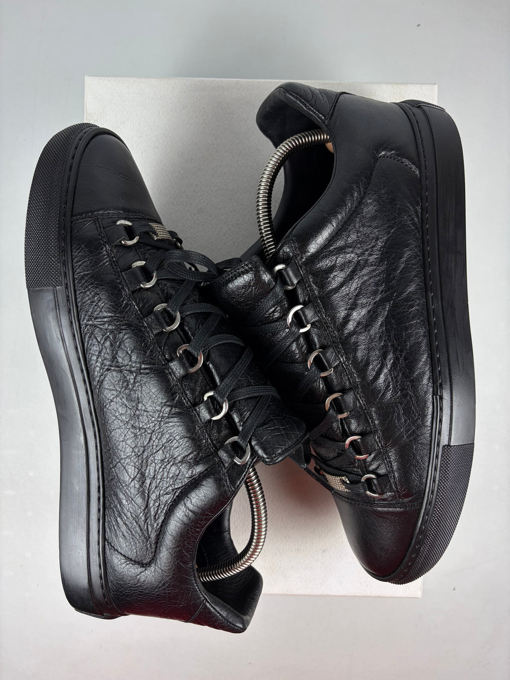 Balenciaga arena low - eu 41 / us 8 / uk 7 - black