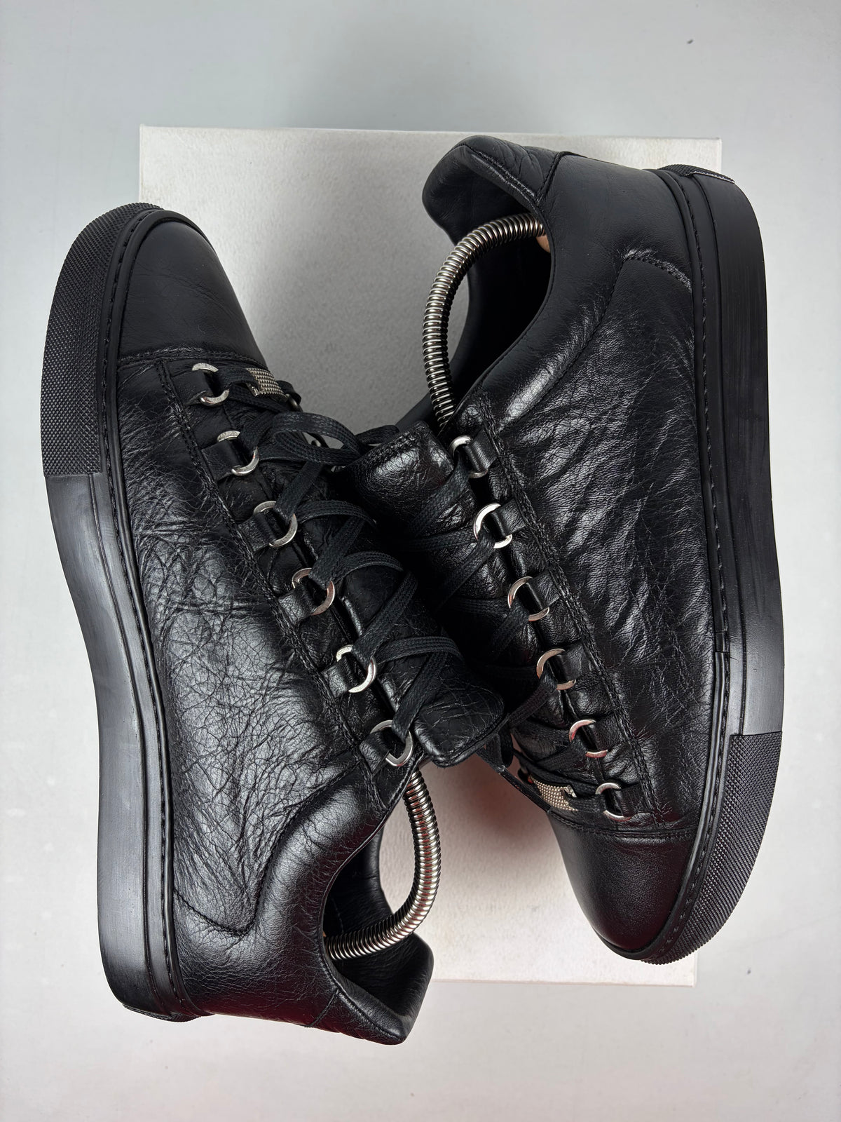 Balenciaga arena low - eu 41 / us 8 / uk 7 - black