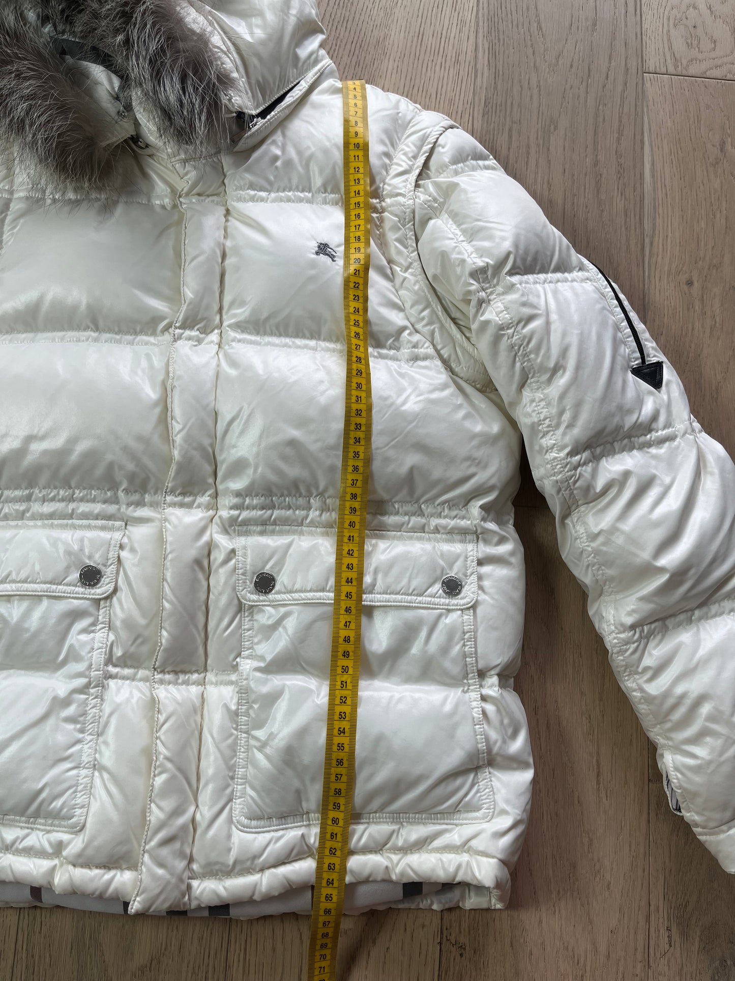 00’s BURBERRY made in Japan real fur down jacket (S/M) - white