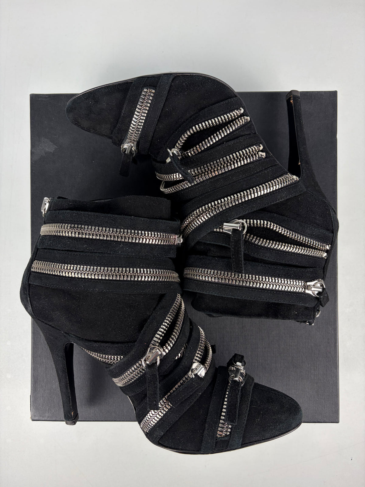 2009 Giuseppe Zanotti x BALMAIN multi zipper suede ankle boots - eu 38 / us 8 / uk 5 - black