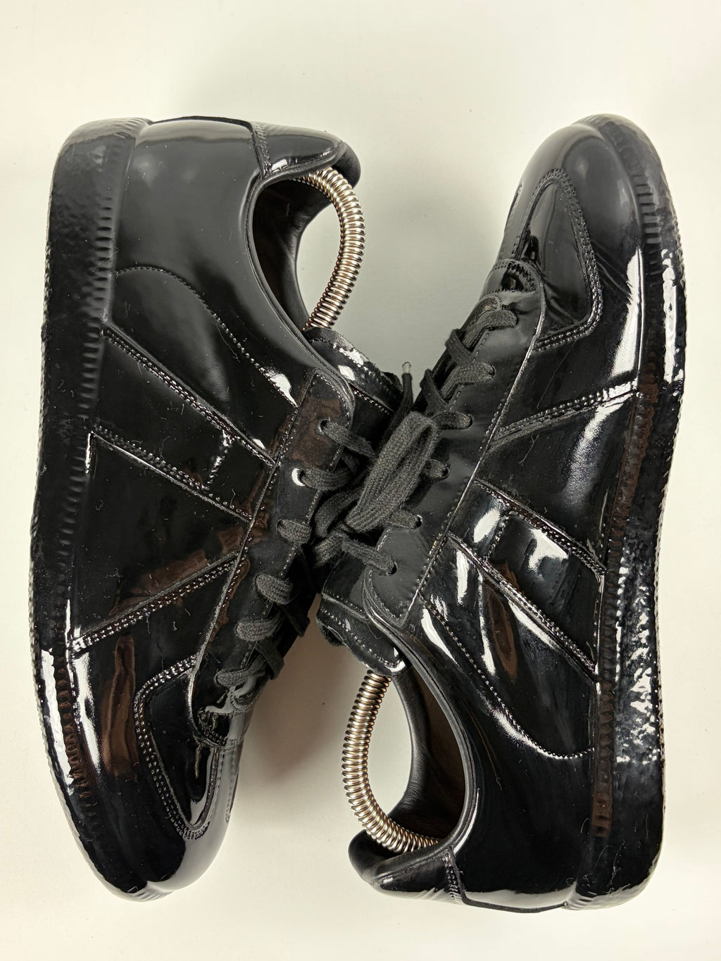 Maison Margiela patent leather low gats - eu 41 / us 8 - black
