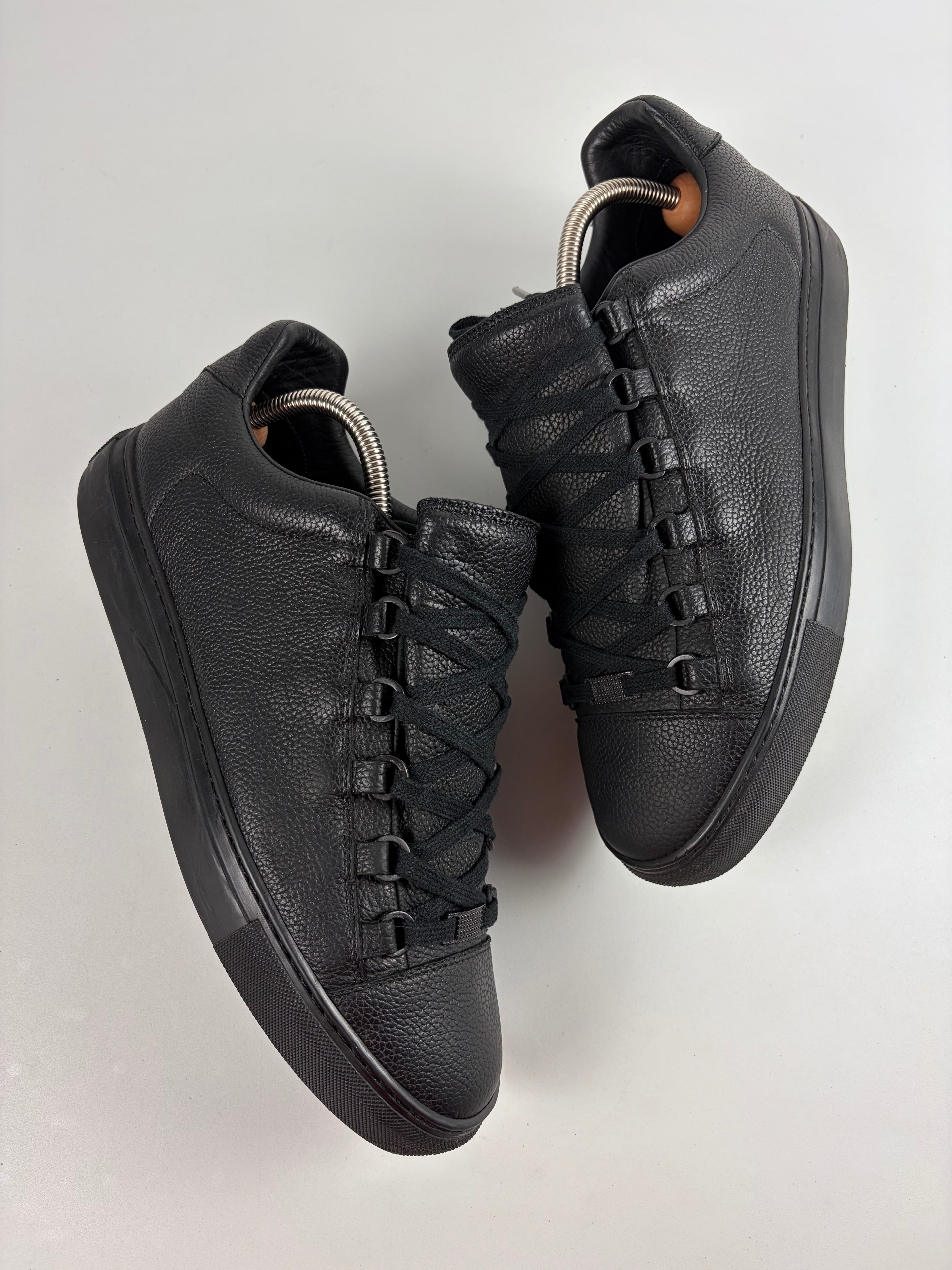 Balenciaga arena low - eu 41 / us 8 - black