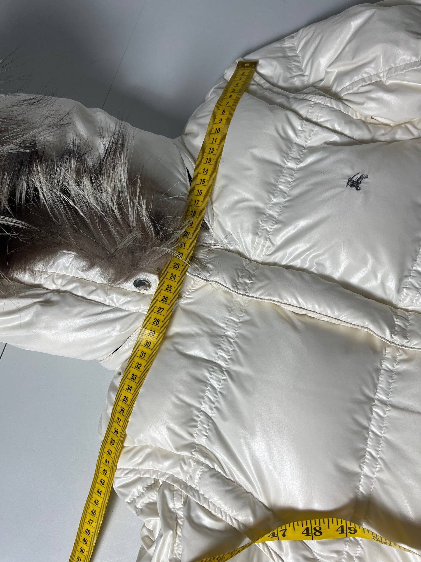 00’s BURBERRY made in Japan real fur down jacket (M/L) - white
