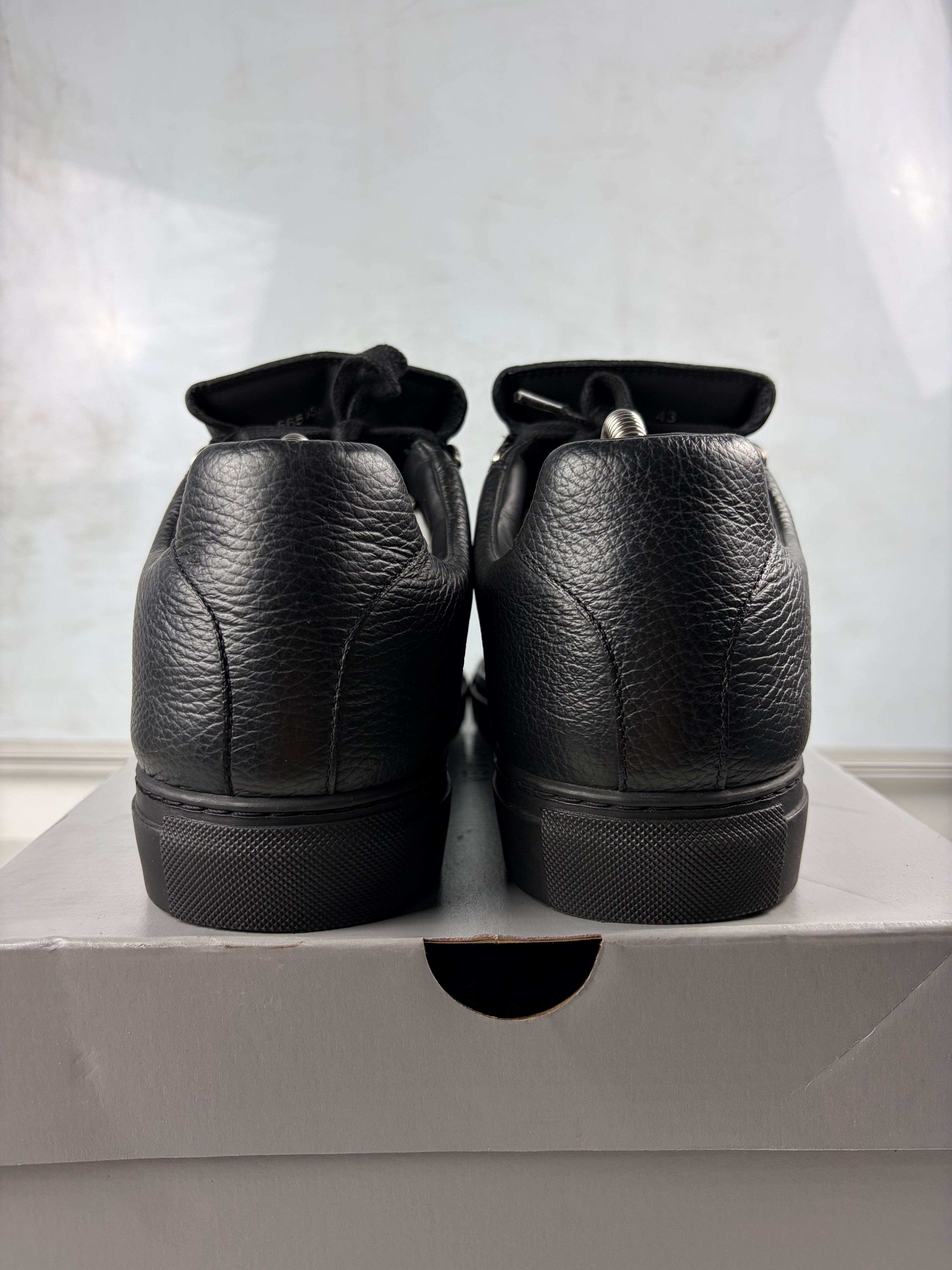Balenciaga arena low - eu 43 / us 10 - black