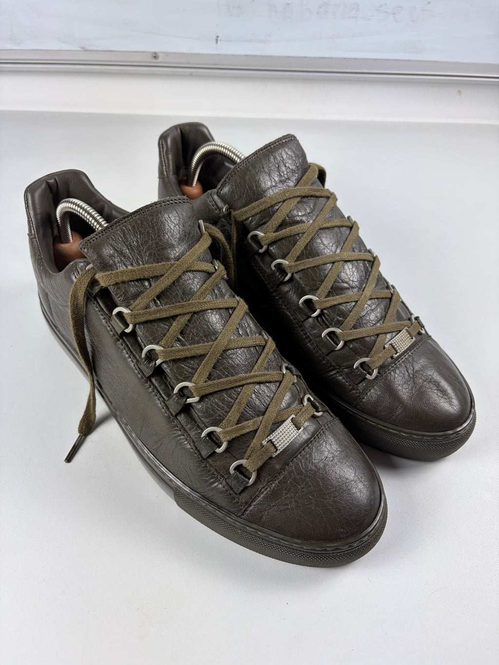 Balenciaga arena low - eu 43 / us 10 - military green