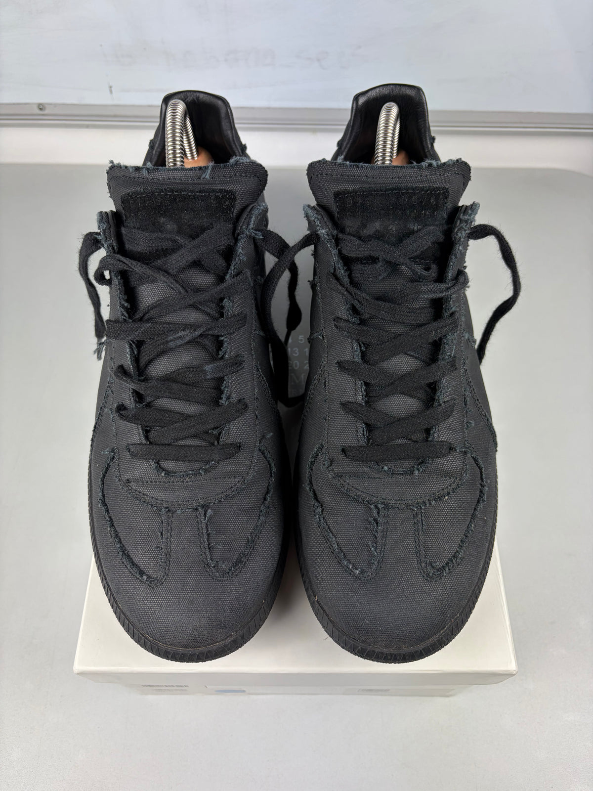 Maison Margiela Replica Distressed Coated-Canvas gats - eu44/us11/uk10.5