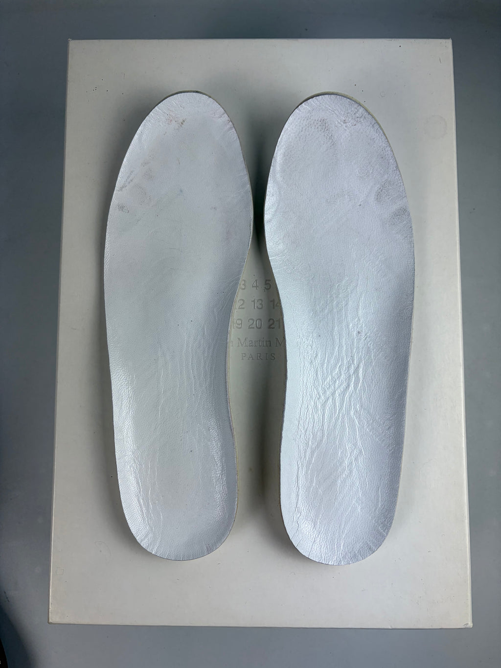 Maison Margiela ‘Paint-splatter’ high tops - eu 40 / us 7 - white