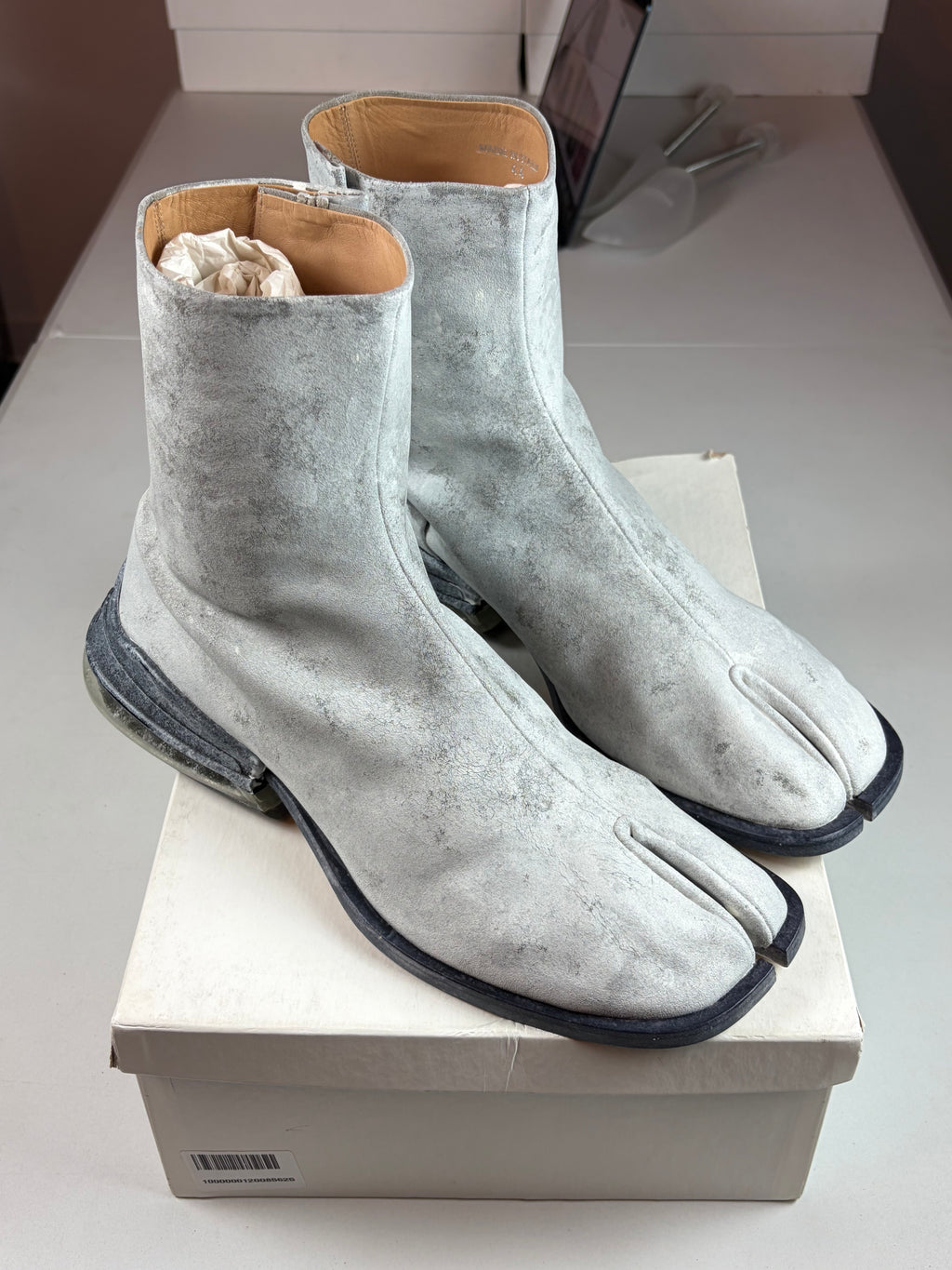 Maison Margiela Tabi Airbag painted leather boots - eu 44 / us 11 / uk 10 - grey - brand new