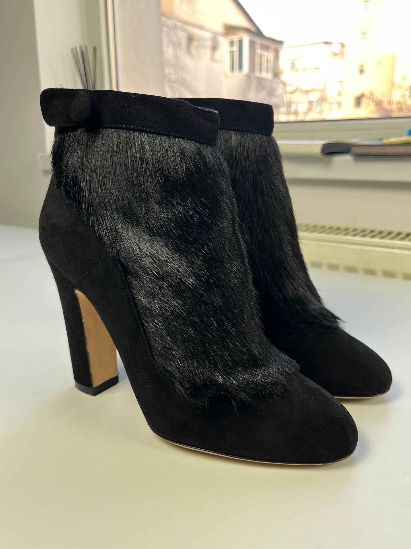 Dolce&Gabbana pony hair ankle boots - eu 39 - black