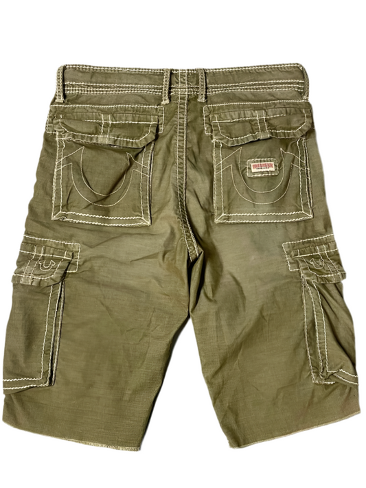 TRUE RELIGION CARGO SHORTS (33)