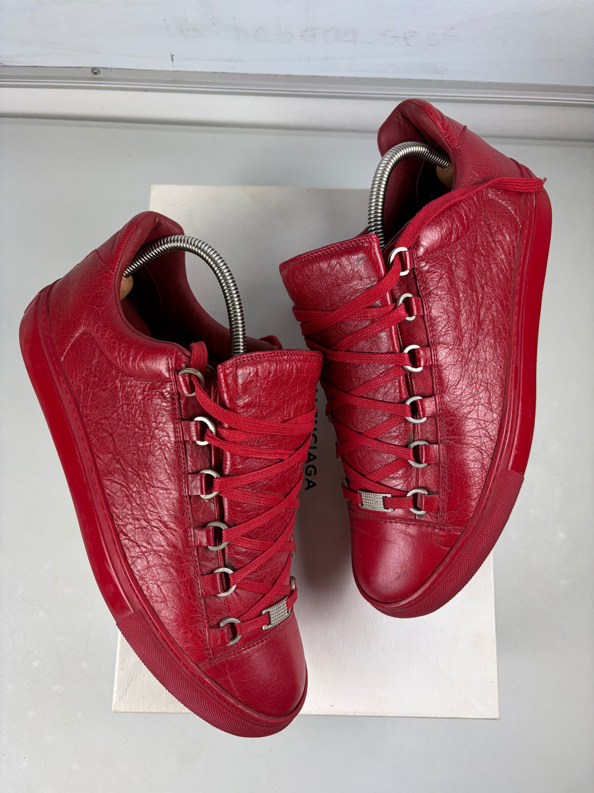 Balenciaga arena low - eu 42 / us 9 / uk 8 - red
