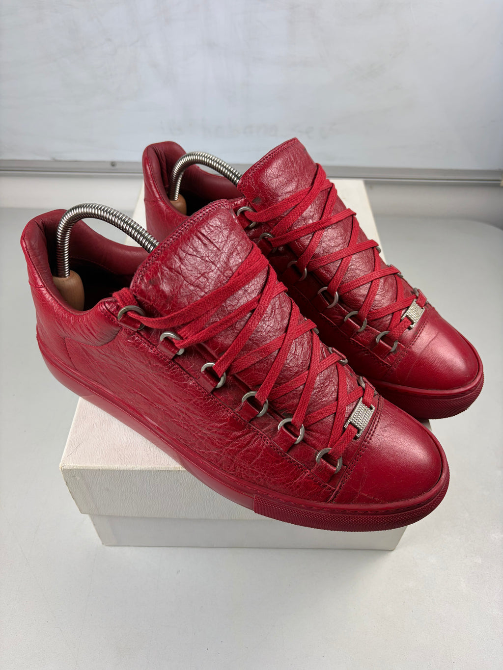 Balenciaga arena low - eu 42 / us 9 / uk 8 - red