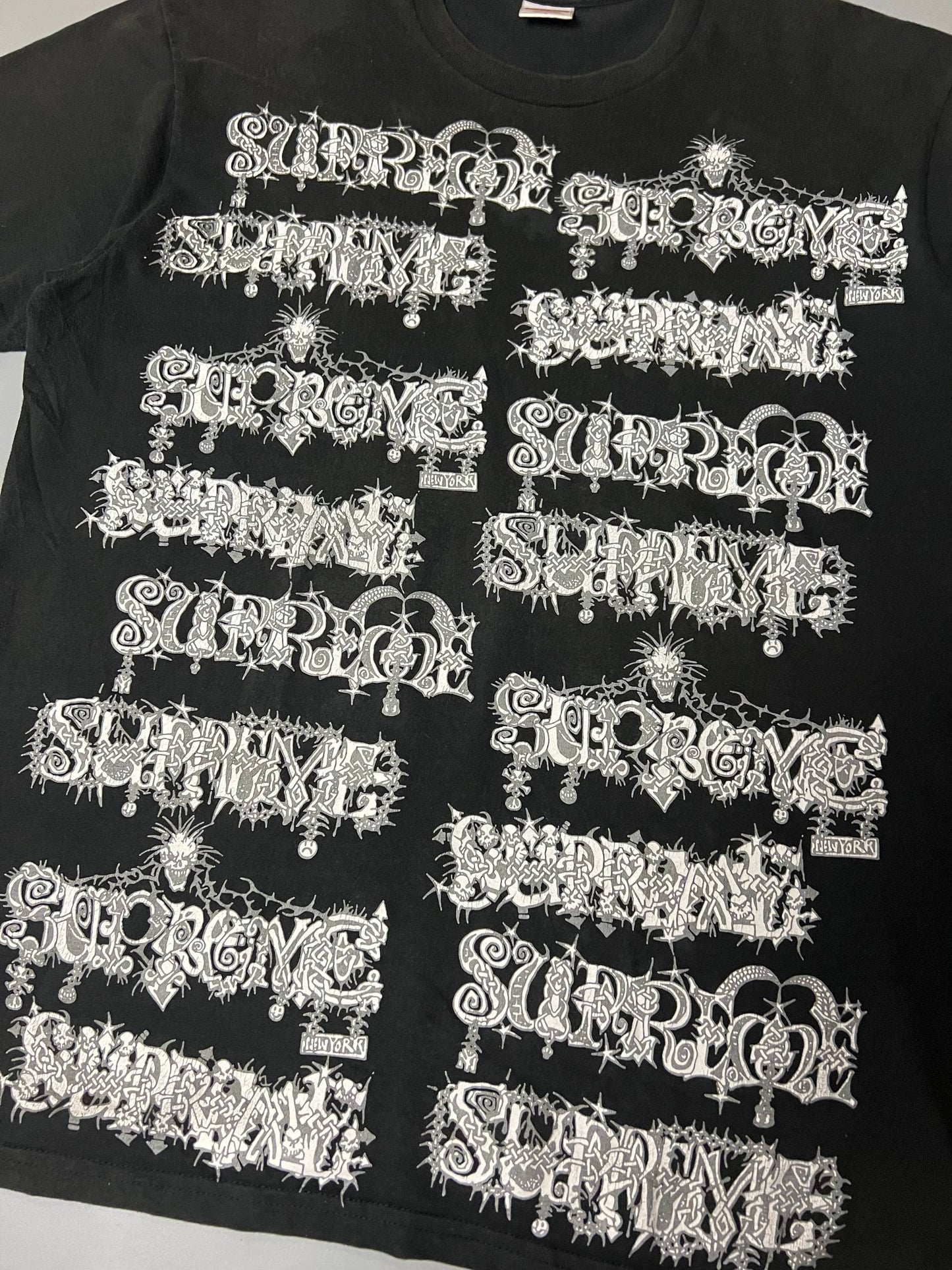 SUPREME T-shirt (L)