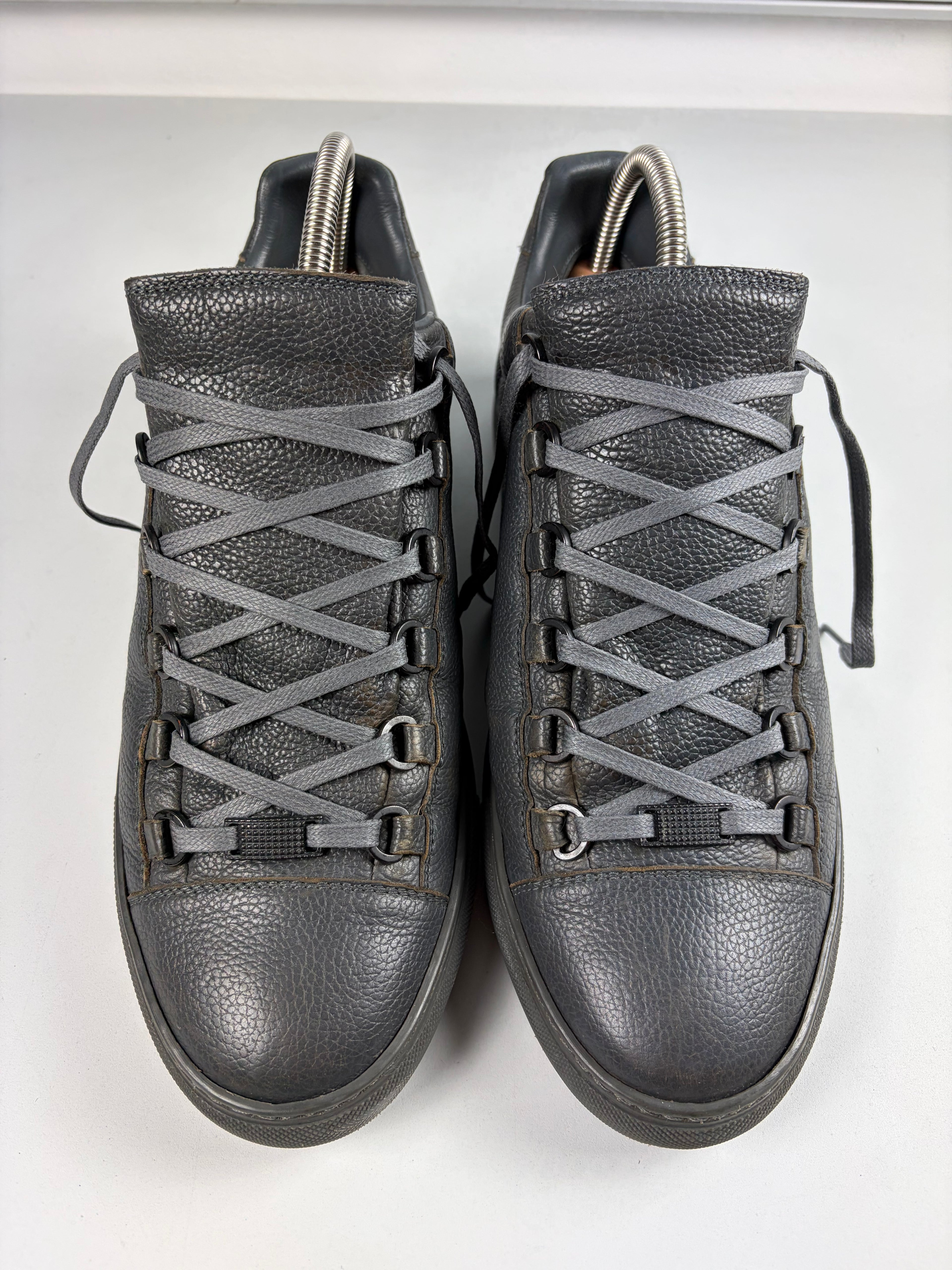 Balenciaga arena low - eu 42 / us 9 - grey