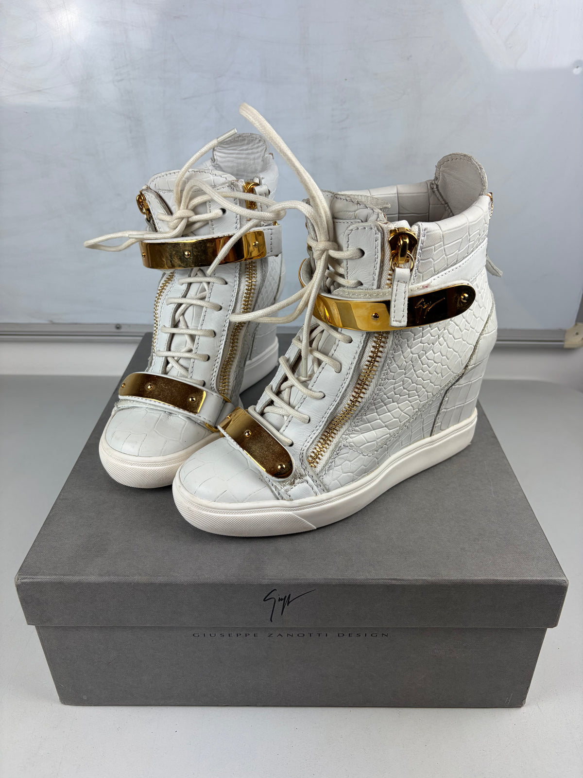 Giuseppe Zanotti white croc-embossed leather wedge sneakers - eu 37.5 / us 7.5 / uk 4.5