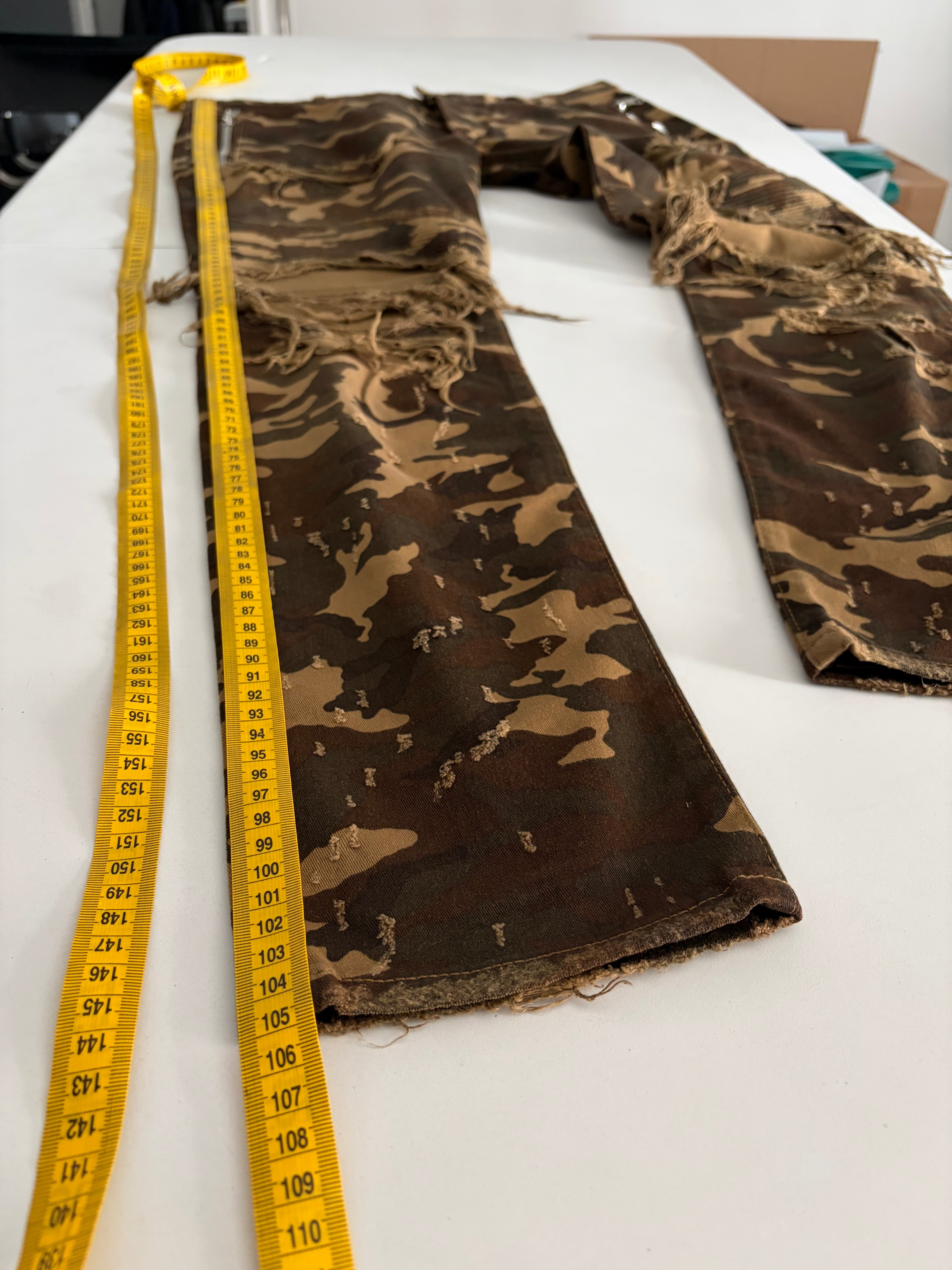 BALMAIN distressed camo biker denim - 34