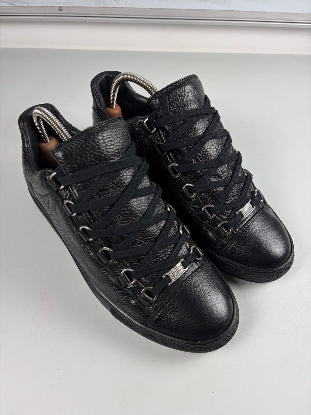 Balenciaga arena low - eu 41 / us 8 - black