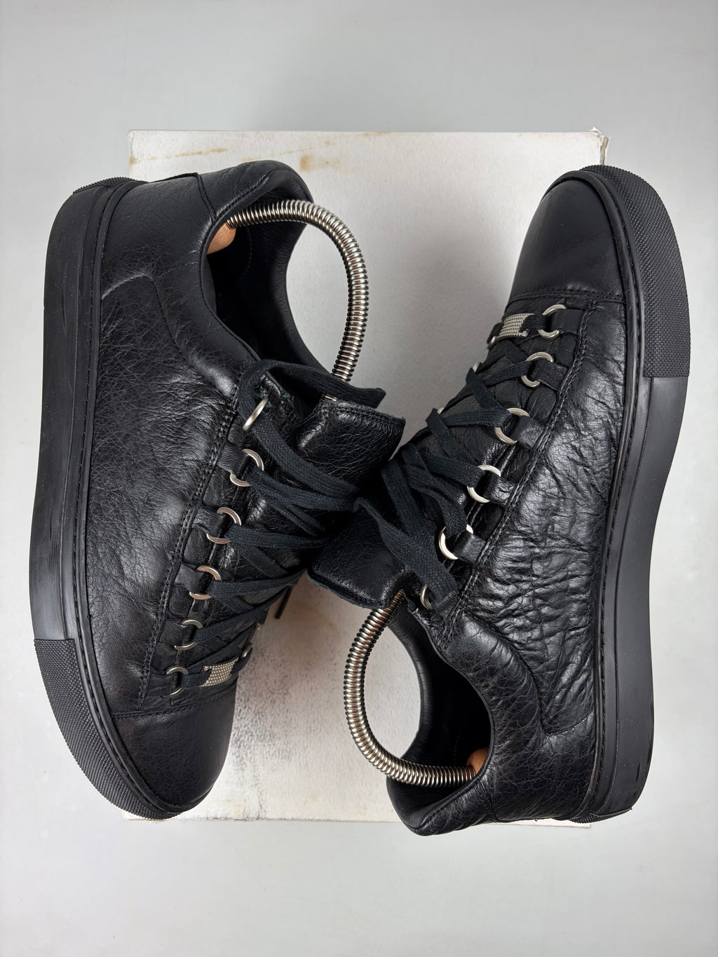 Balenciaga arena low - eu 41 / us 8 / uk 7.5 - black