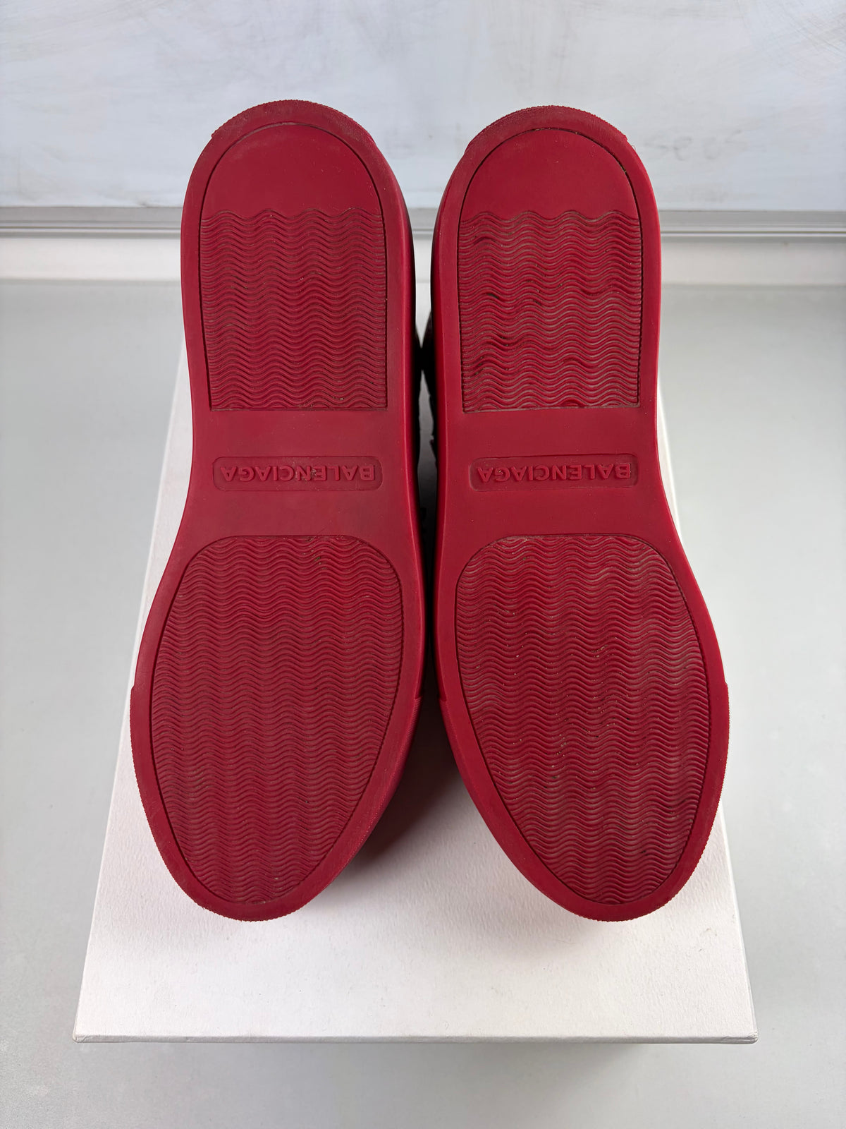 Balenciaga arena high tops - eu 39 / us 6 - red