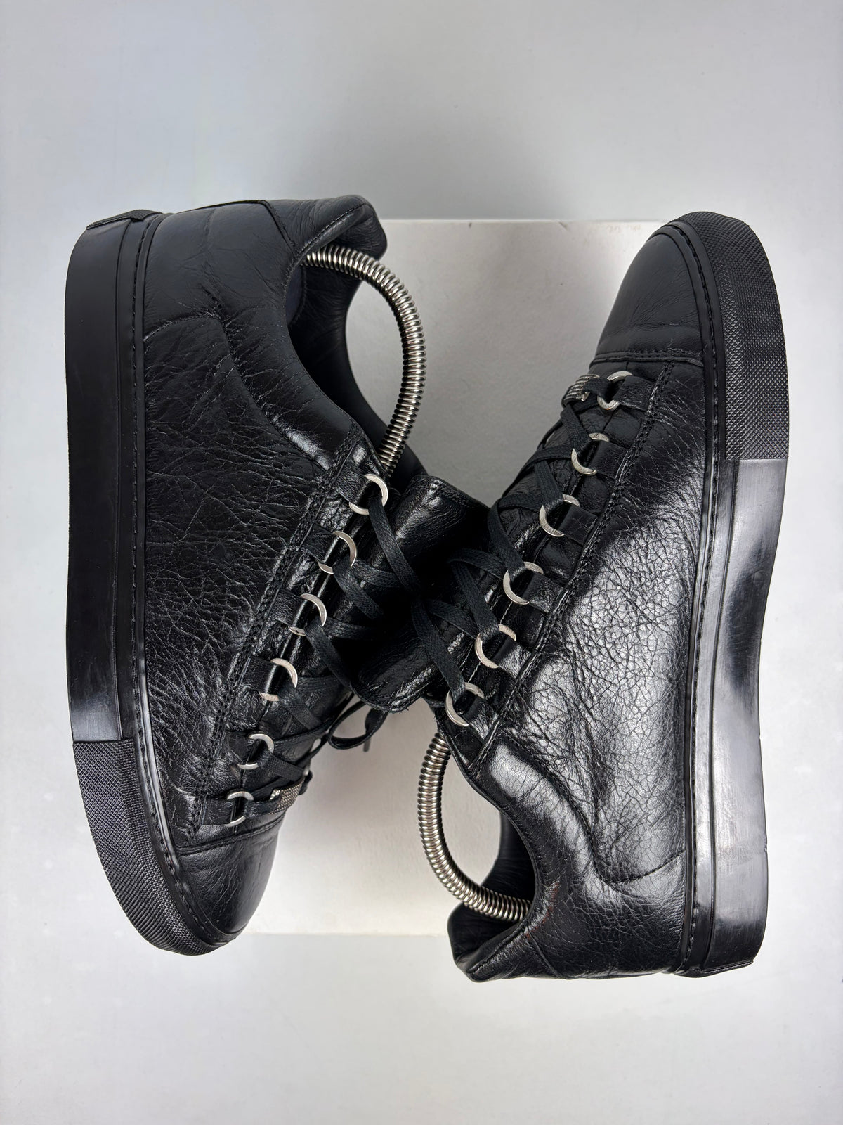 Balenciaga arena low - eu 40 / us 7 / uk 6 - black
