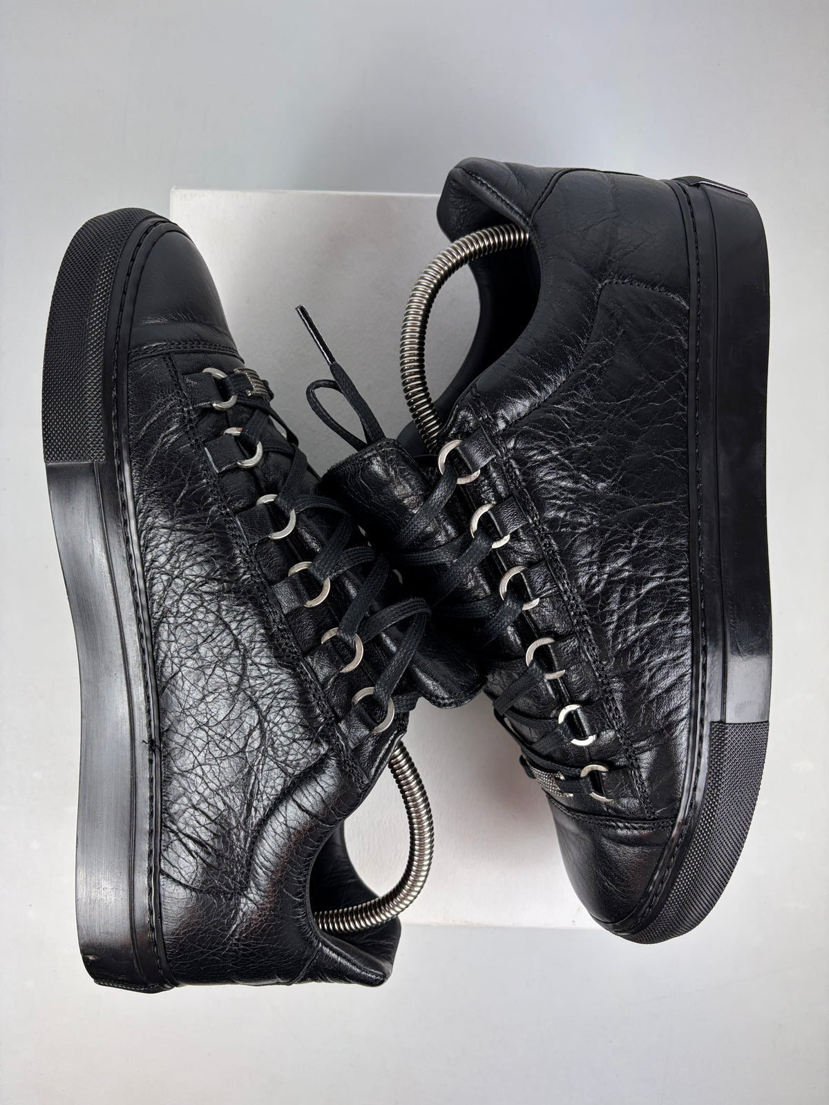 Balenciaga arena low - eu 40 / us 7 / uk 6 - black