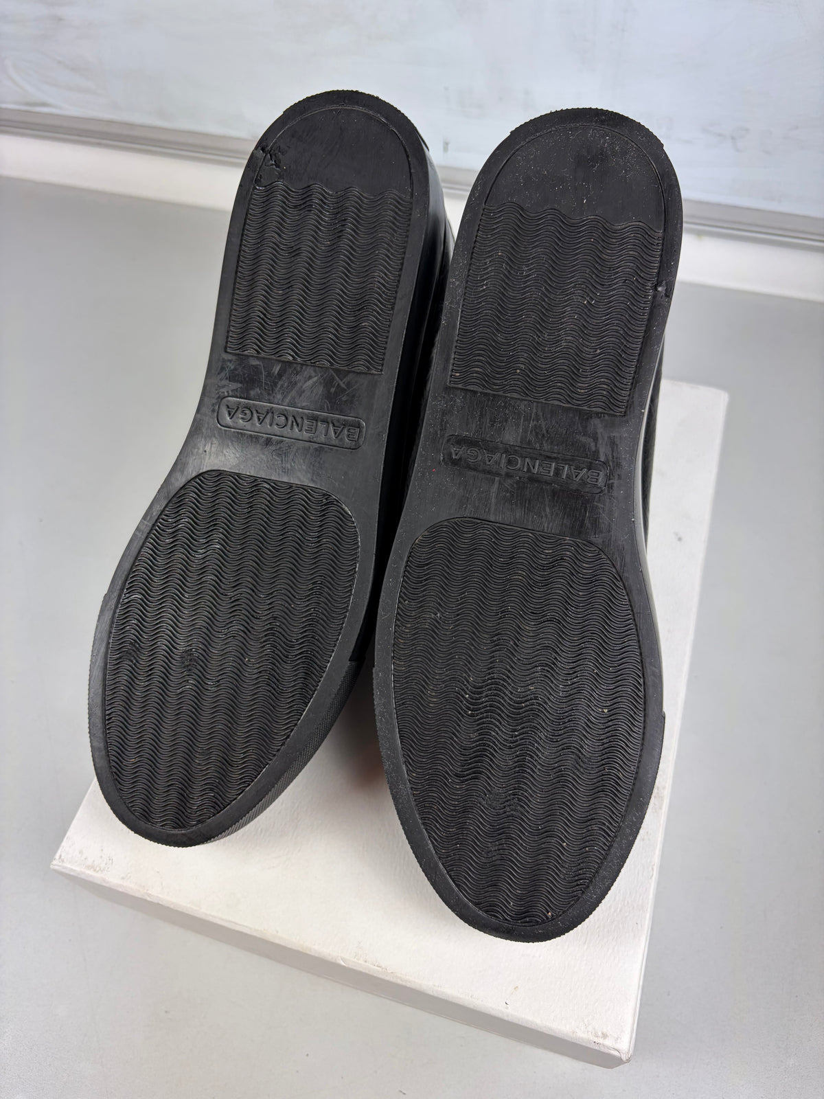 Balenciaga arena low - eu 40 / us 7 / uk 6 - black