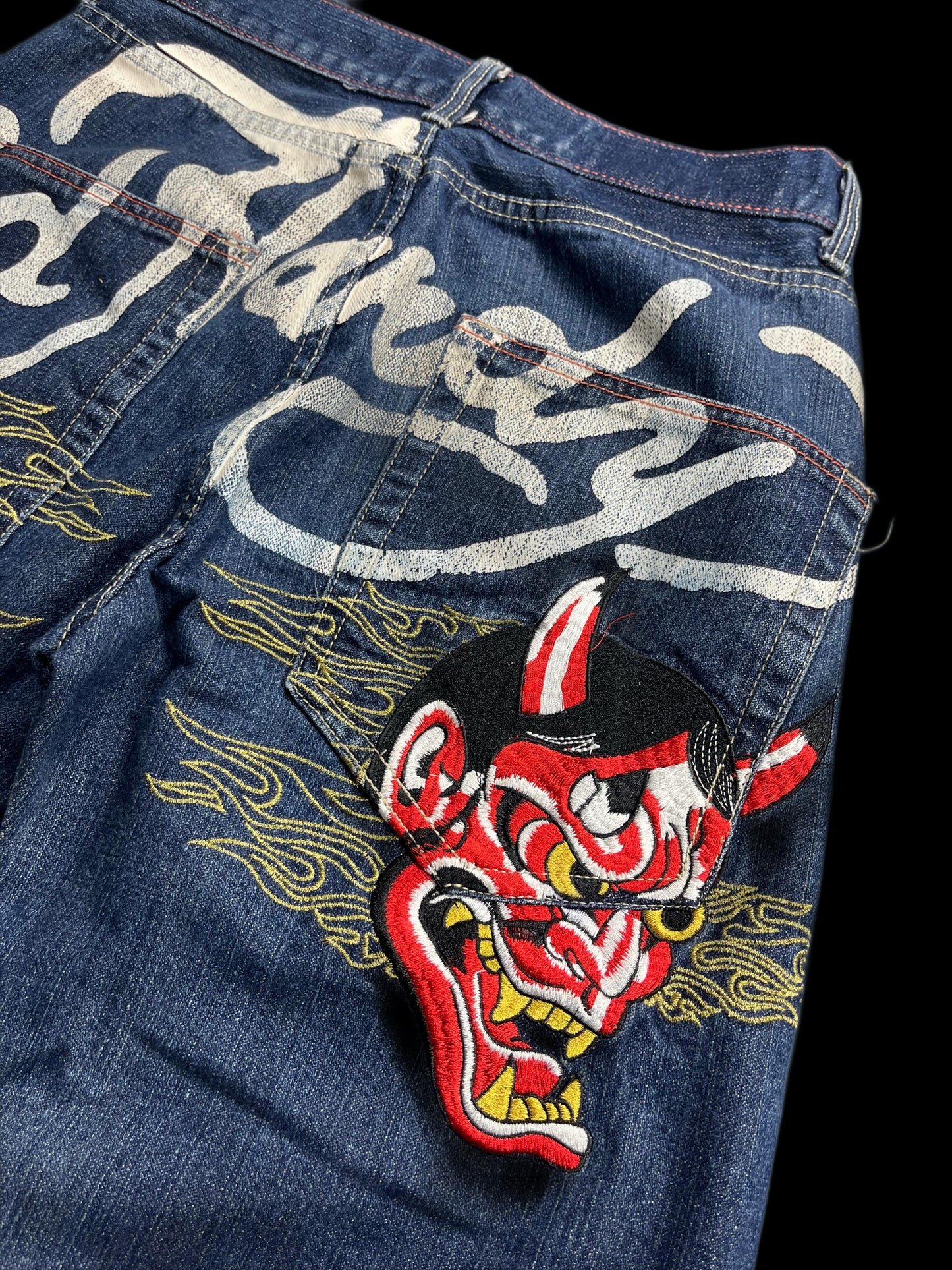 ED HARDY DEVIL EMBROIDERED JEANS (30)