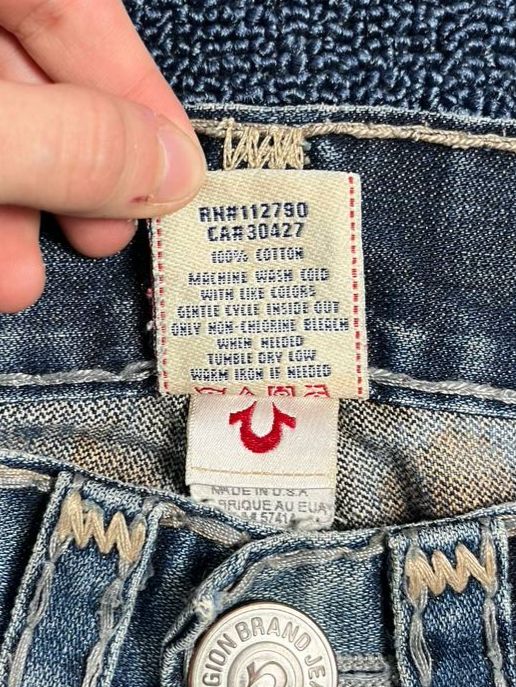 TRUE RELIGION RICKY SUPER T JEANS (28)